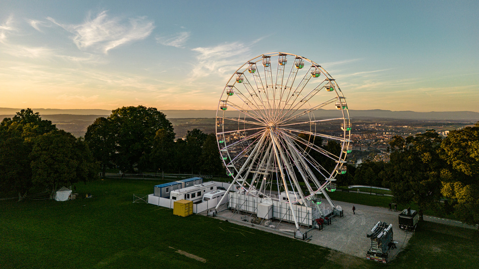 Das Riesenrad auf dem Gurten bei Sonnenuntergang