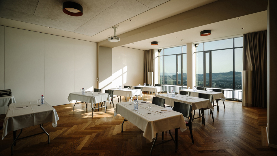 Der Raum Wytsicht ist vorbereitet für ein Seminar.