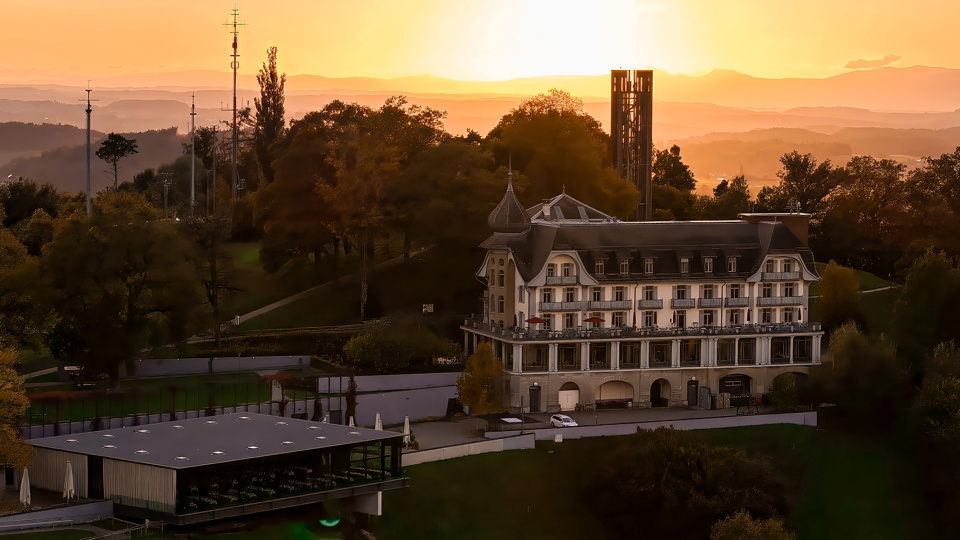 Der Gurten im Abendrot