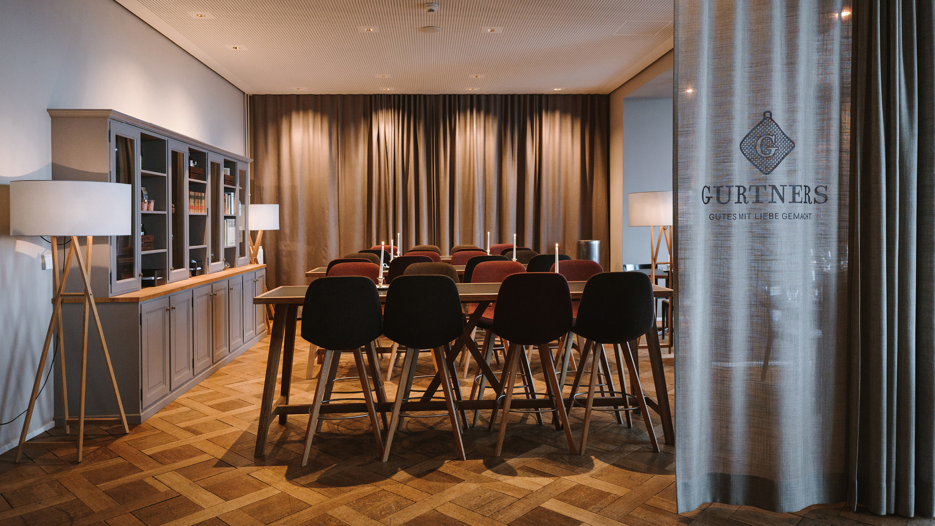 Hochtische im Restaurant Gurtners