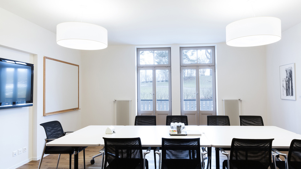 Blocktisch im Raum VIER